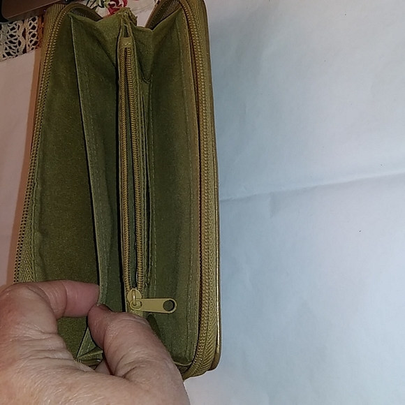 Gold zipper wallet - Picture 5 of 6